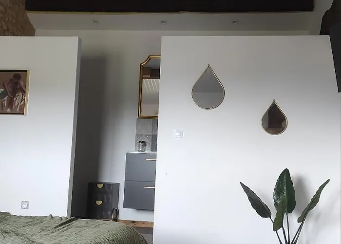 à La Campagne La Grange Le Glorit Val-de-Livenne