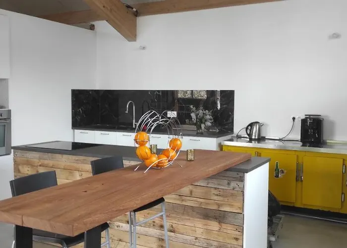 à La Campagne La Grange Le Glorit * Val-de-Livenne