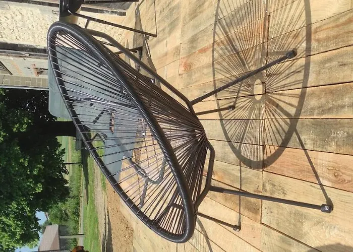 à La Campagne La Grange Le Glorit